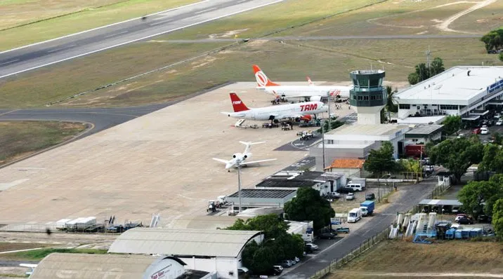Avião da Latam bate em pássaros e é “obrigado” a retornar para o Aeroporto de Teresina