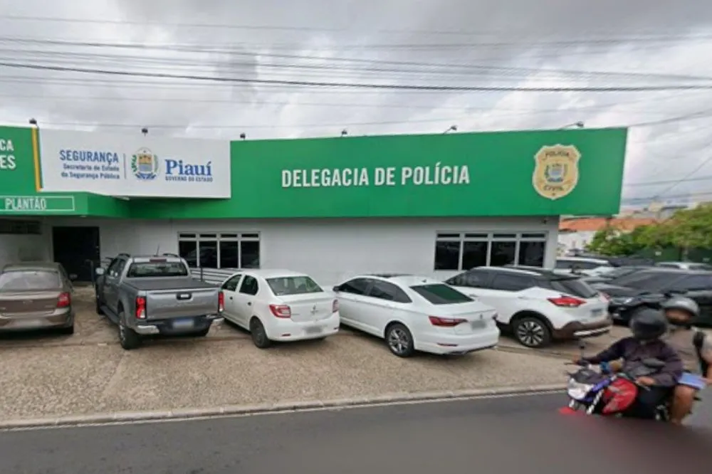 Cabo da PM é preso após ameaçar universitários e desacatar policiais em Teresina