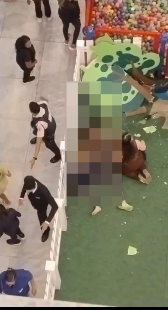 Mulher morre ao cair do terceiro andar de Shopping em Teresina