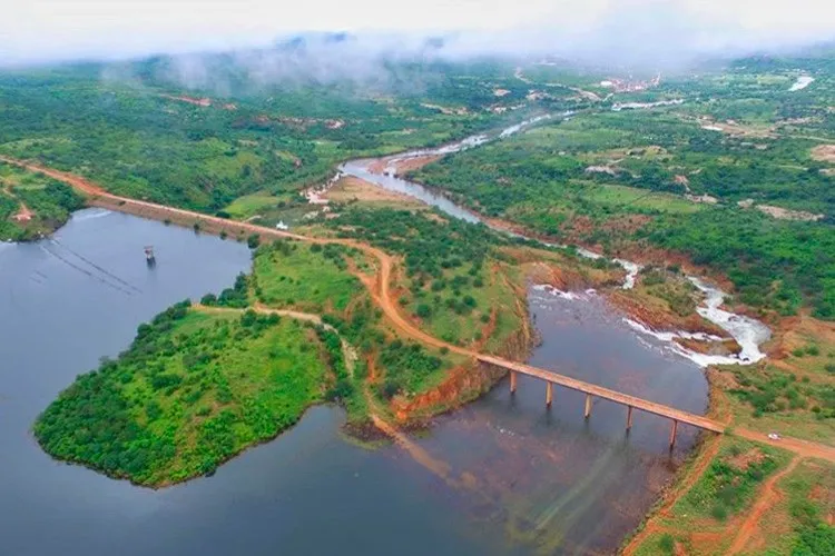 Idepi executa obra de recuperação da Barragem Pedra Redonda em Conceição do Canindé