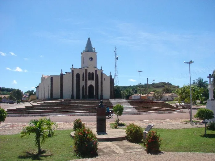 Rafael Fonteles entrega 900 títulos de terra em Batalha e visita outros cinco municípios nesta sexta (13)