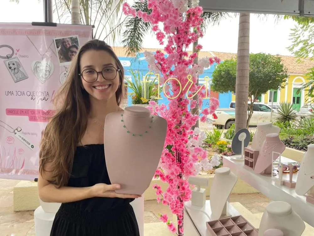 Vendas de jóias e opalas aumentam até 500% com a chegada do Festival de Inverno