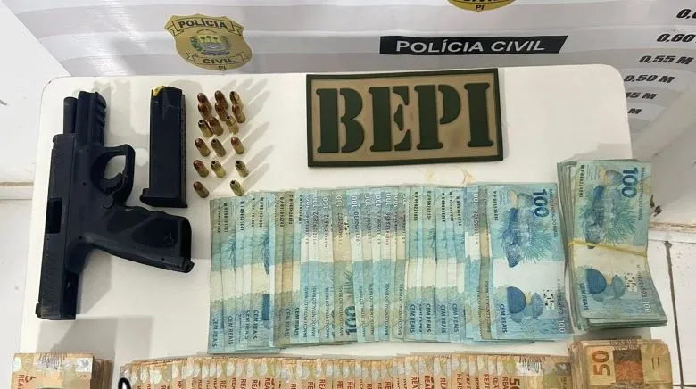 Ex-vereador é detido com armas e R$ 40 mil em dinheiro no Norte do Piauí
