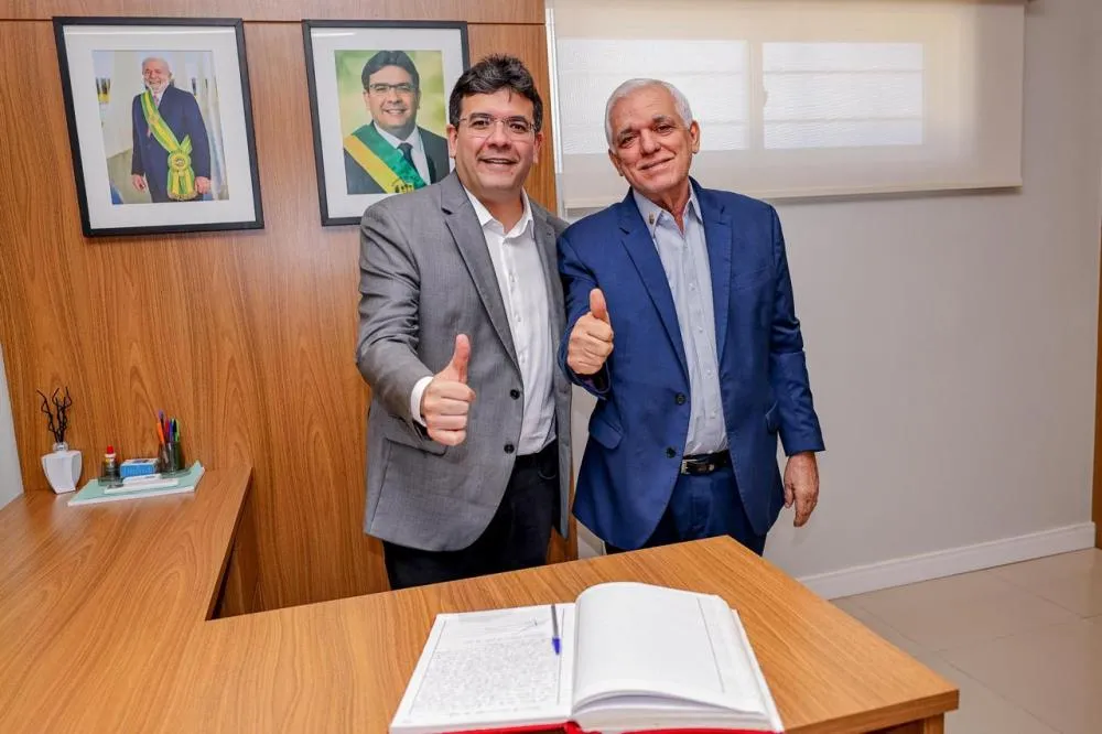 Rafael Fonteles transmite cargo para viajar em missão internacional por Portugal, Espanha e Suíça