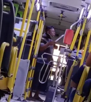 Suspeito de assaltar ônibus em Teresina usando facão é preso pelo BOPE