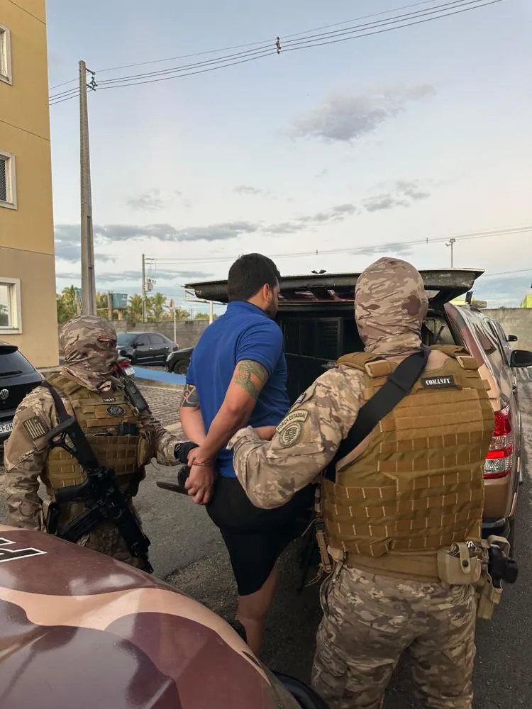 Foragido condenado por homicídio em Pernambuco é preso em Teresina com documentação falsa e arma de fogo