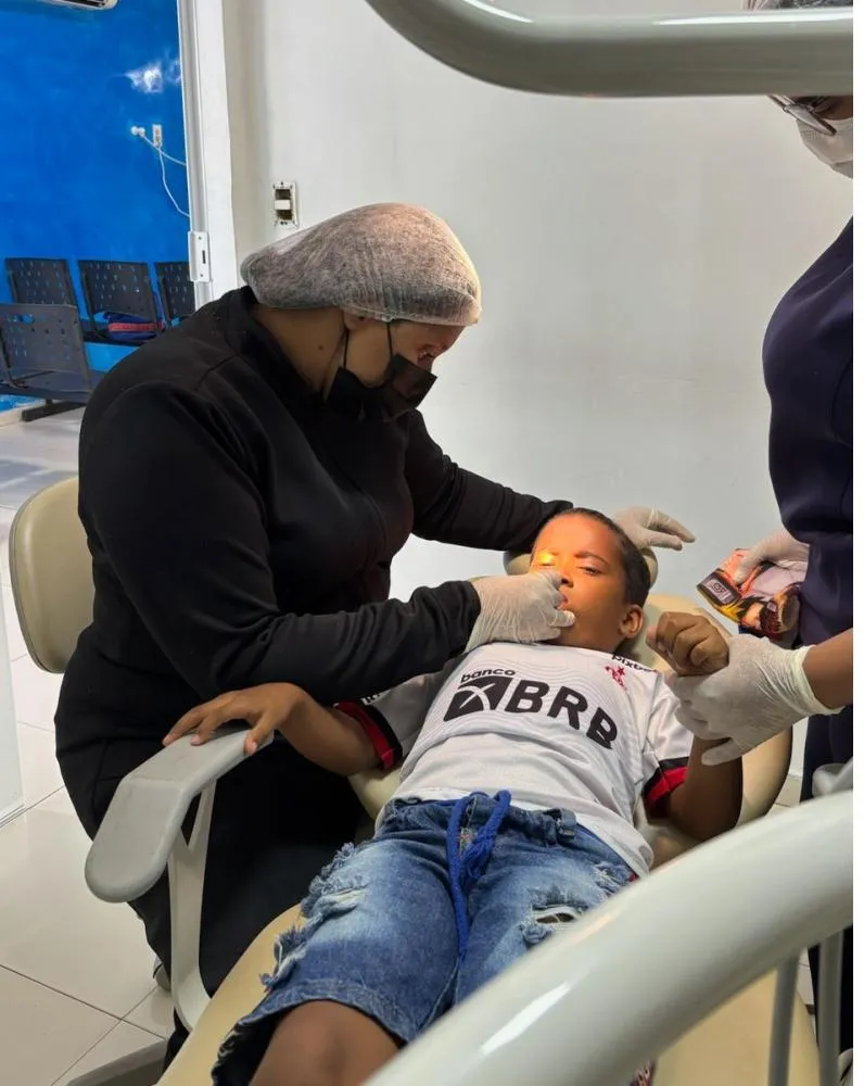 Volta às aulas com sorriso saudável: a importância dos cuidados dentários na pós-ferias