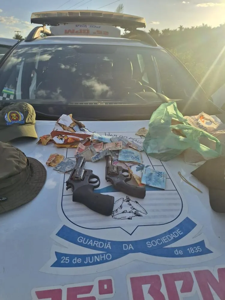 Polícia Militar prende dupla suspeita de assaltos em série em Esperantina