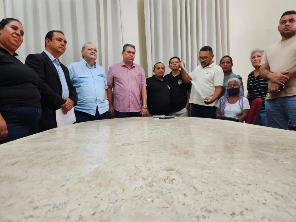 Silvio Mendes se reúne com representantes das Associações de Barraqueiros e Entregadores por aplicativo após sanções das leis