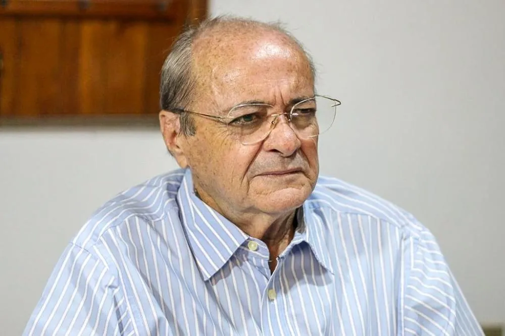 Silvio Mendes nomeia aprovados no concurso da SEMEC