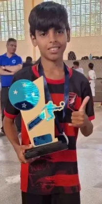 Adolescente vítima de bala perdida é sepultado no Piauí; Polícia identifica e faz buscas ao suspeito