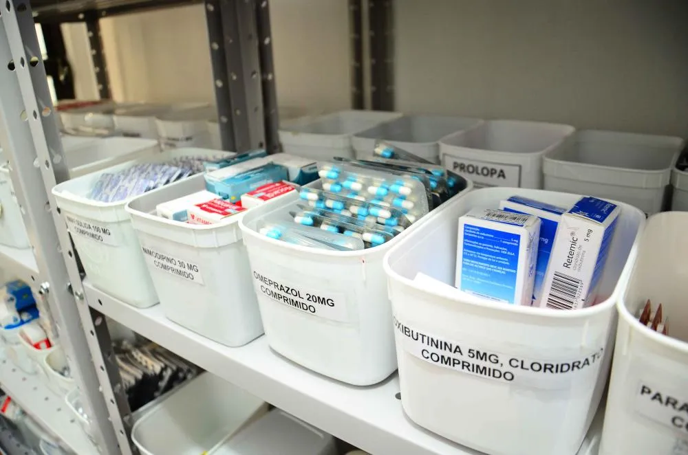 Nova lei municipal torna obrigatória a publicação das listas de medicamentos disponíveis na FMS