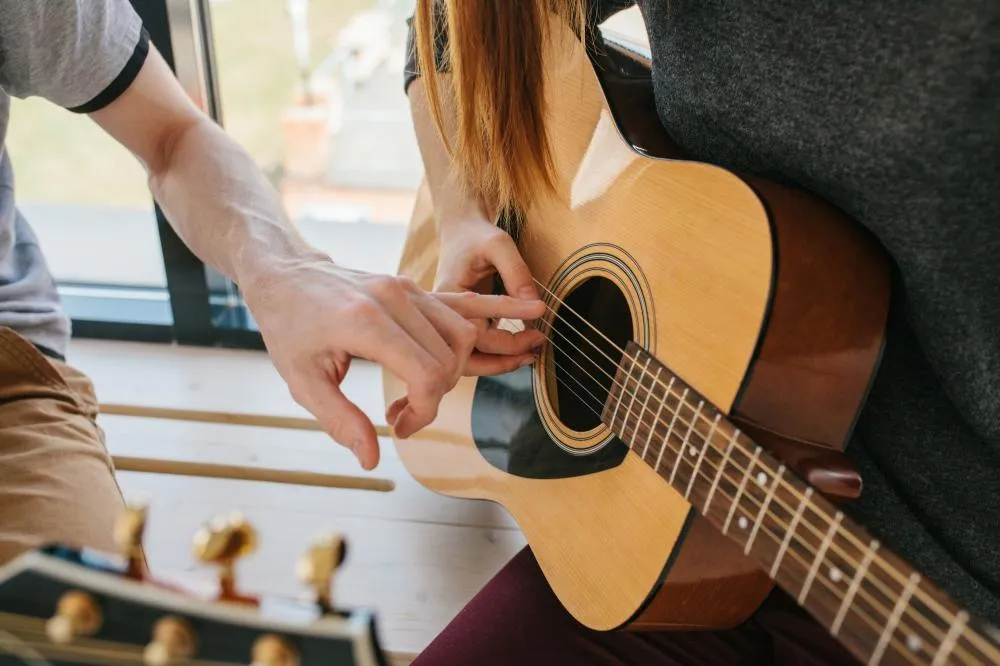 FMC abre matrículas para curso de violão no Palácio da Música