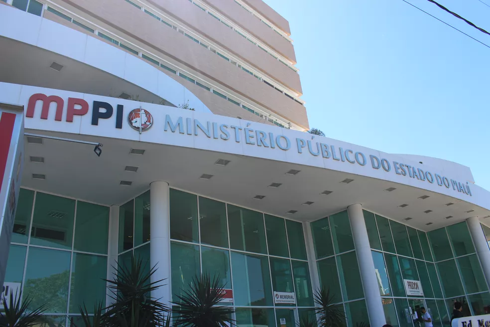 MP aponta indícios de superfaturamento em contratos da comunicação do governo do Piauí